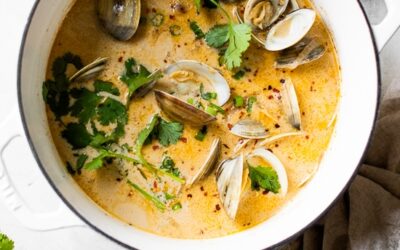 Almejas de Caldo de Coco con Limoncillo