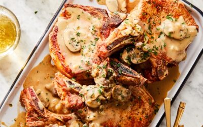 Chuletas de Cerdo con Champiñones y Chalotes