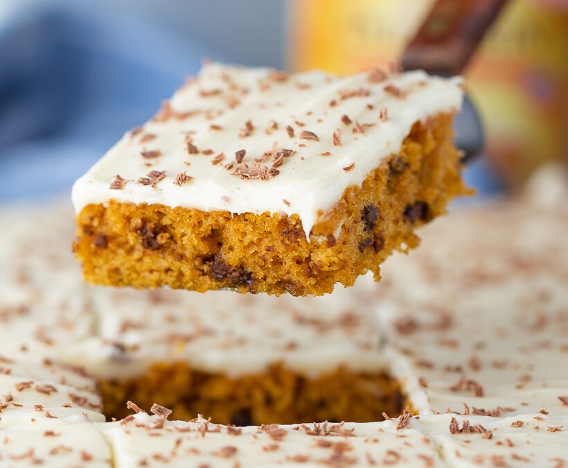 Pastel de calabaza con trocitos de chocolate