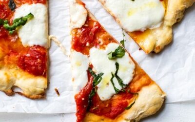Receta fácil de pizza Margherita (sin levadura)