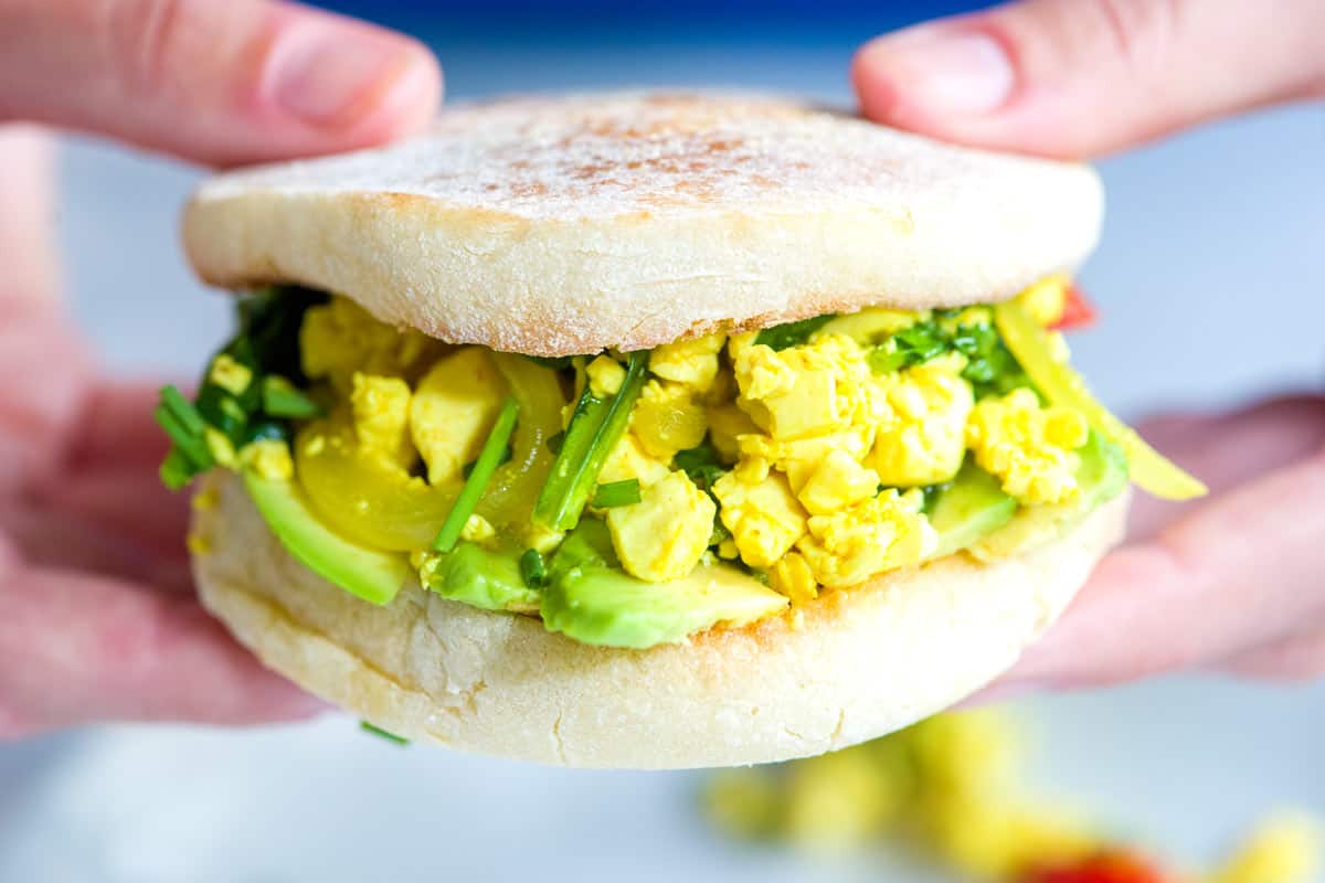 Revuelto de tofu vegetal ultra satisfactorio