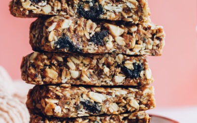 Barras de granola de cereza y almendra