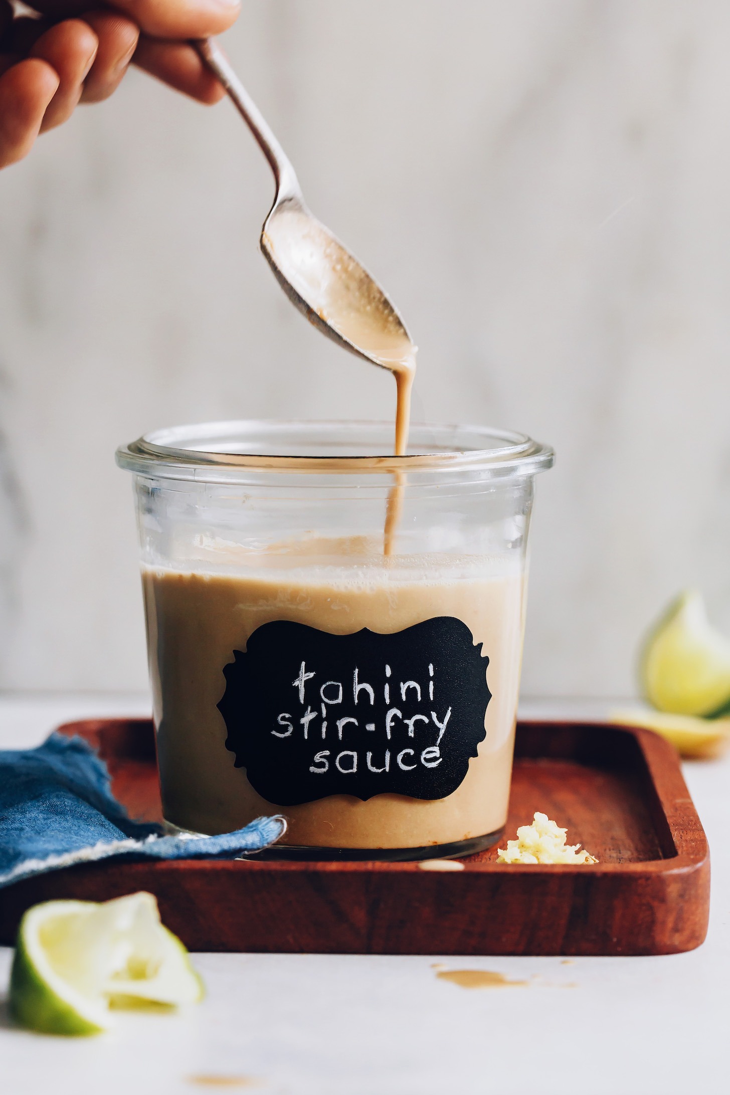 Salsa Tahini Stir Fry (¡10 minutos!)