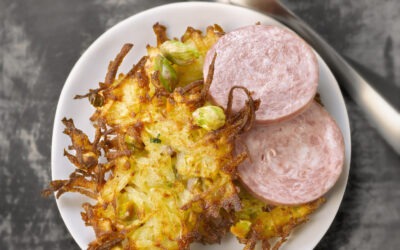 Felpudos de salchicha y patata Lyonnais: receta para felpudos de patata y salchicha Lyonnais