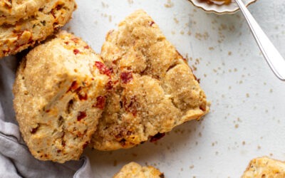 Scones de tomate secados al sol – Scones de tomate y hierbas secados al sol